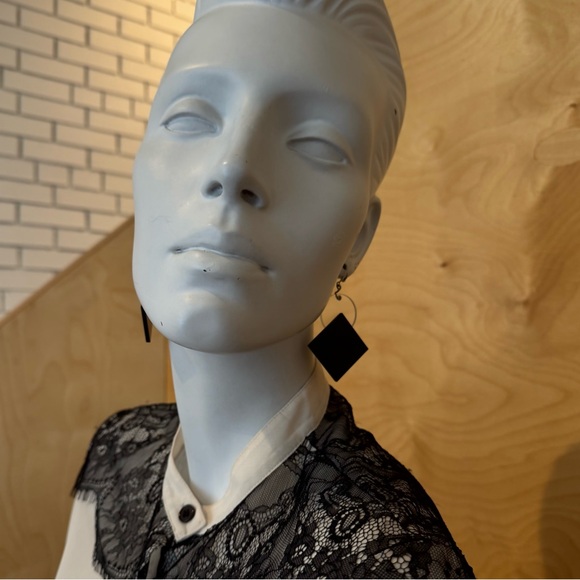 Geometric dangle earrings - Picture 6 of 6